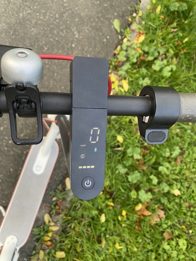 Display van een elektrische step met accustand